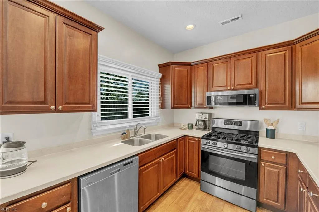 801 Whispering Woods CT, VIRGINIABEACH VA 23456 - Photo 3