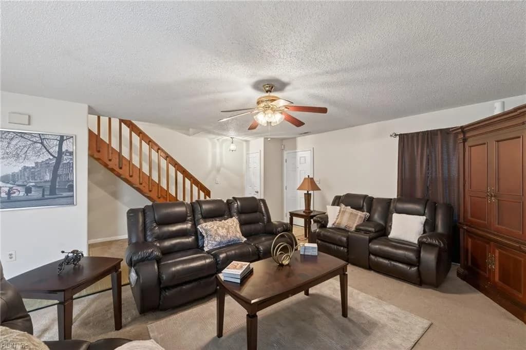 828 Gas Light LN, VIRGINIABEACH VA 23462 - Photo 5