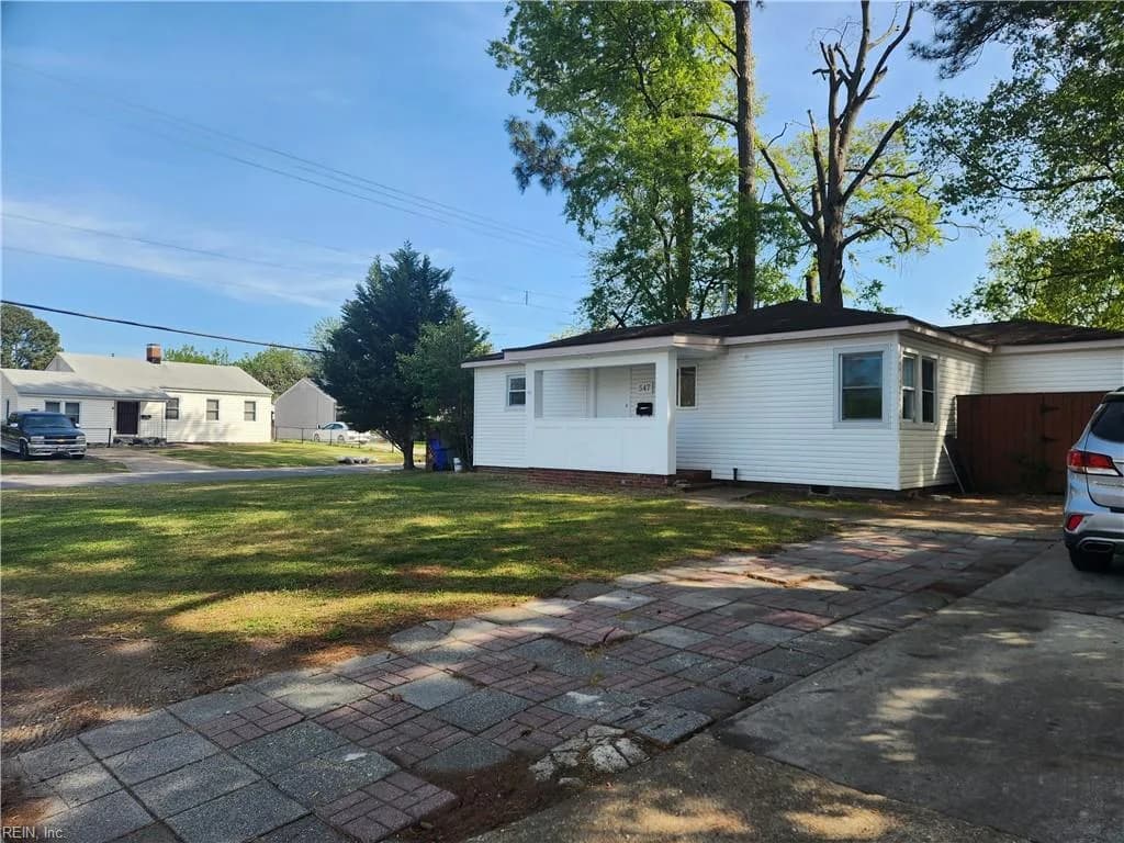547 Leonard RD, NORFOLK VA 23505 - Photo 2