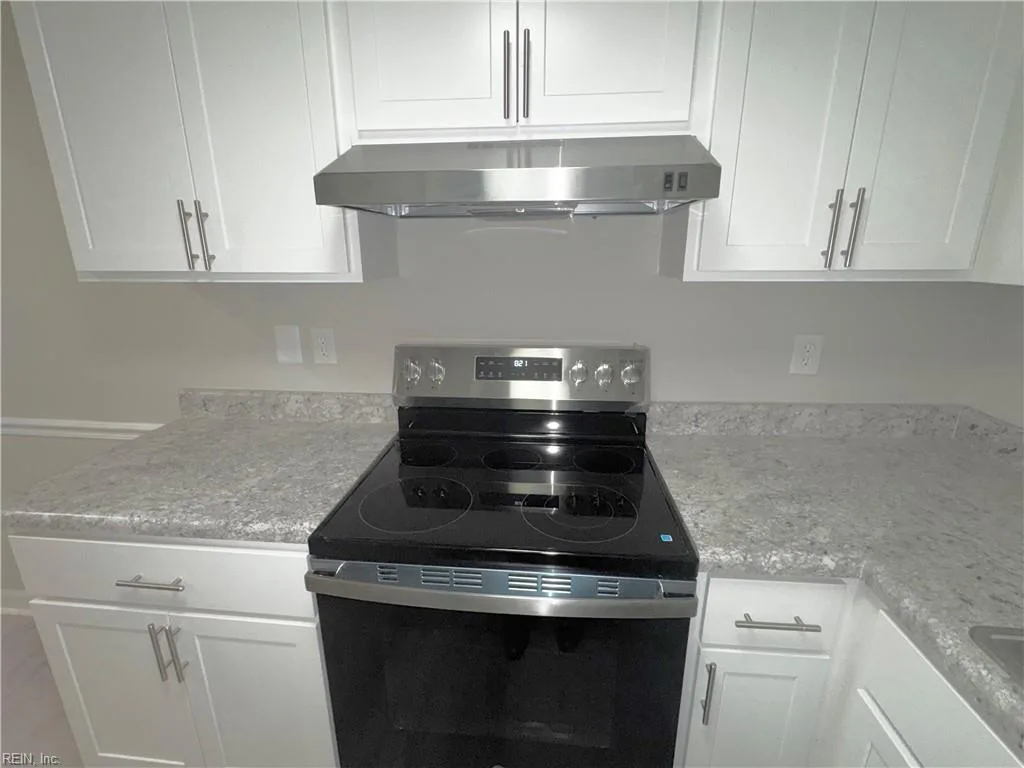 628 Hollomon DR, HAMPTON VA 23666 - Photo 4