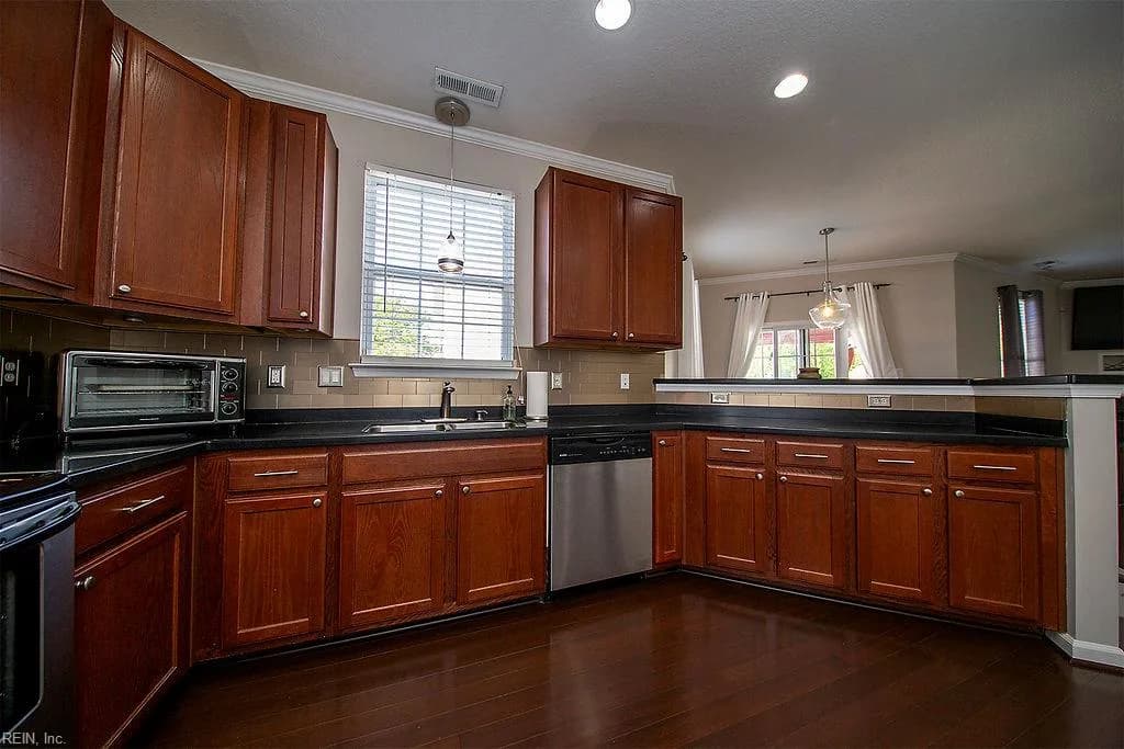 2101 Redgate DR, SUFFOLK VA 23434 - Photo 4