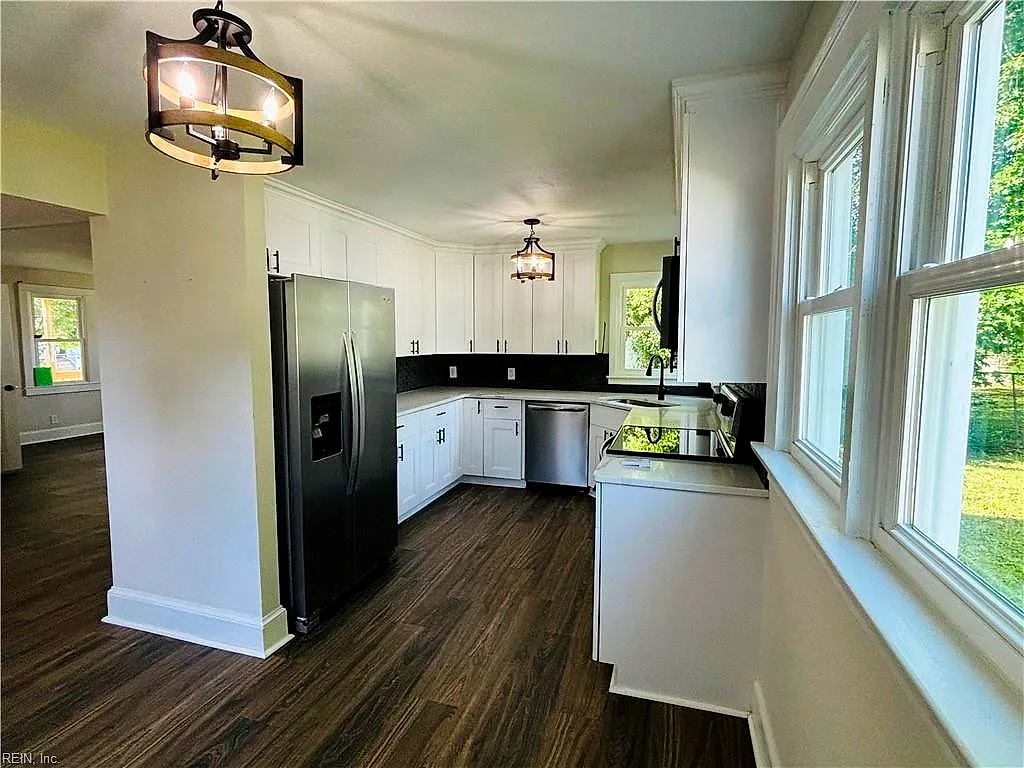 2331 Azalea AVE, Portsmouth — 3 bed Residential, 1,872 sqft