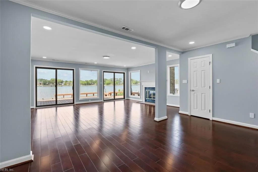 68 Sandie Point LN, PORTSMOUTH VA 23701 - Photo 4