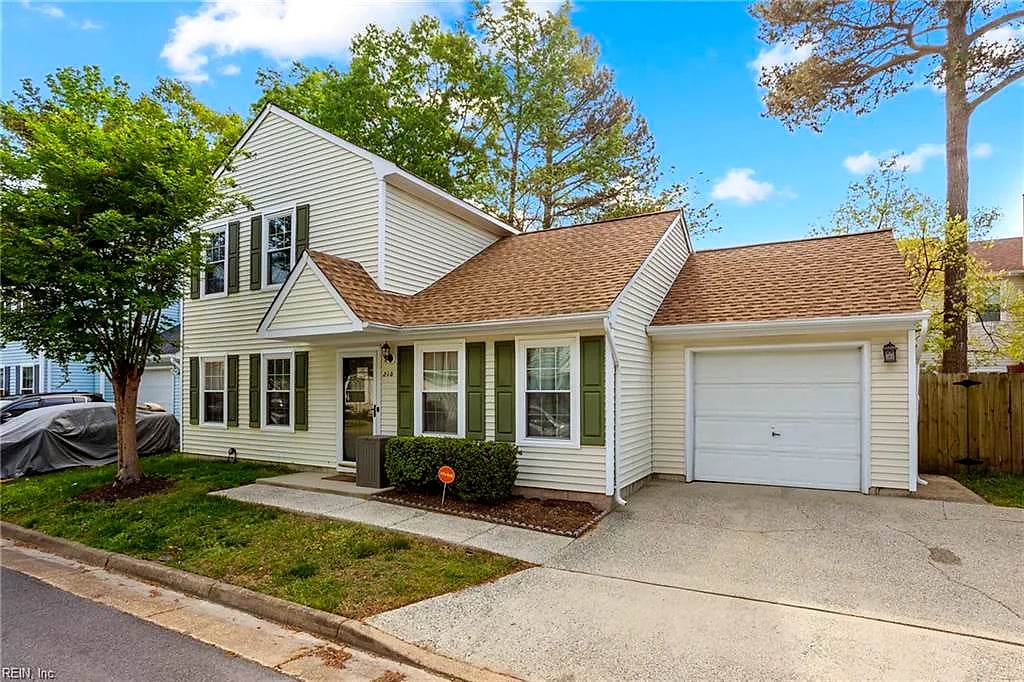 210 S Hunt Club RN, Newport News — 3 bed Residential, 1,424 sqft