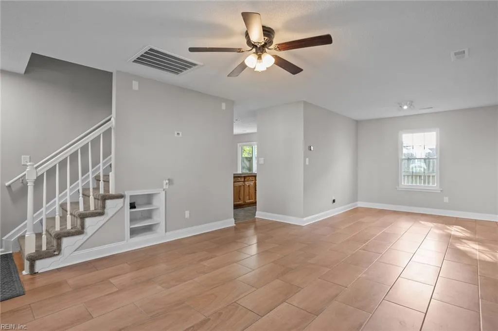 210 S Hunt Club RN, NEWPORTNEWS VA 23608 - Photo 5
