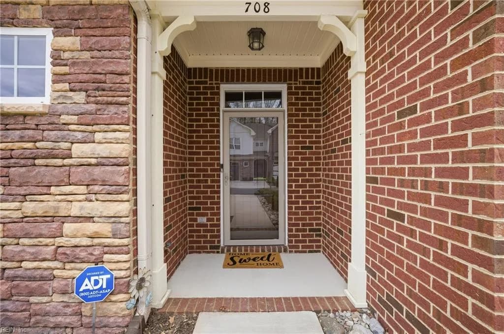 708 Tiffany Green CT, CHESAPEAKE VA 23320 - Photo 5