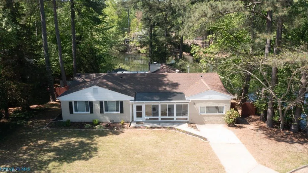 915 Catalina DR, NEWPORTNEWS VA 23608