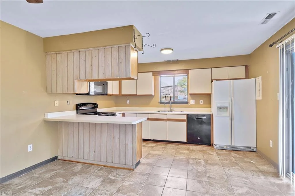 1705 Ocean Bay DR, VIRGINIABEACH VA 23454 - Photo 5