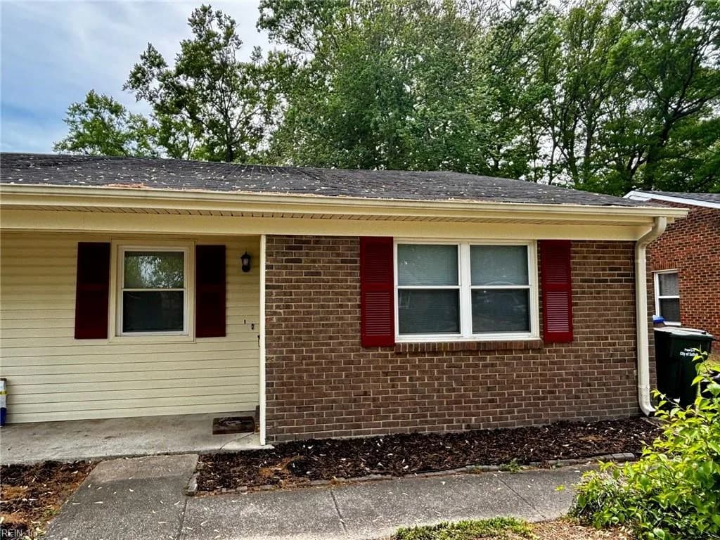 4605 Hardy CT #B, SUFFOLK VA 23435 - Photo 2