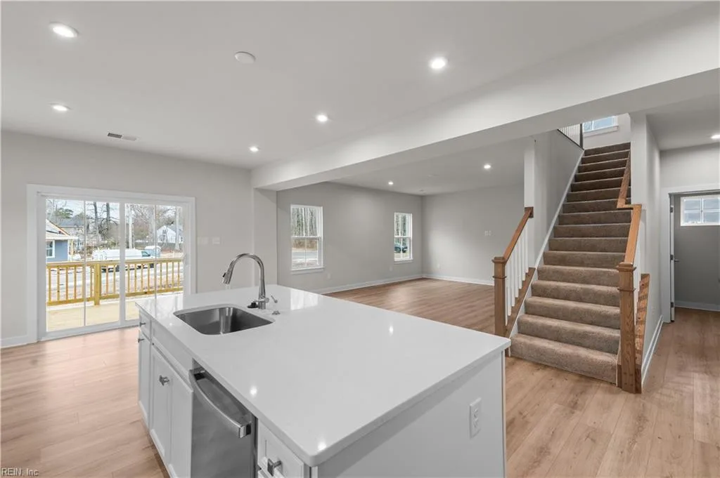 109 Oysterman's WAY, POQUOSON VA 23662 - Photo 4