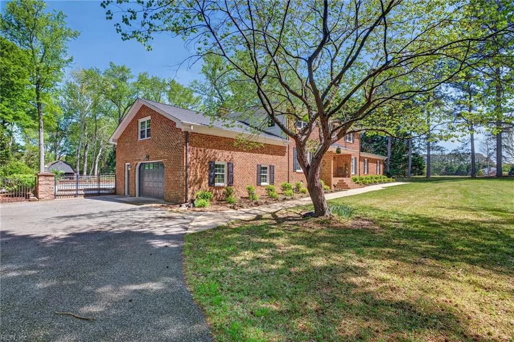 304 Jule DR, CHESAPEAKE VA 23322 - Photo 3