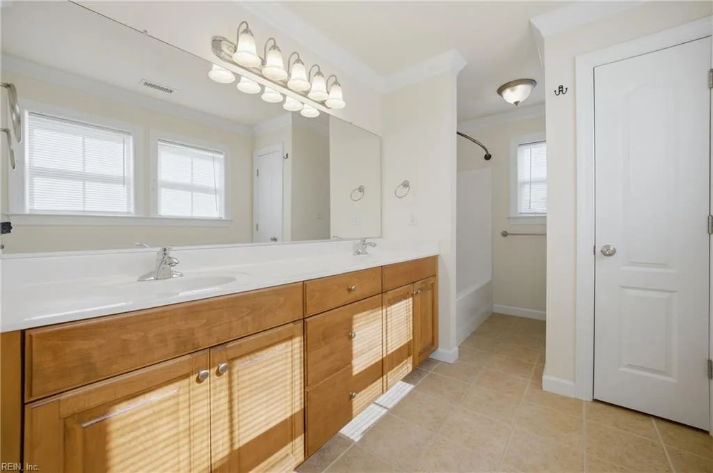 9577 8th Bay ST, NORFOLK VA 23518 - Photo 2