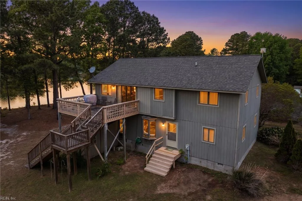 33 Lagrange AVE, KILMARNOCK VA 22482