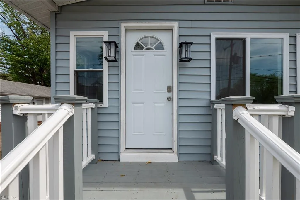 9318 Chesapeake ST, NORFOLK VA 23503 - Photo 4