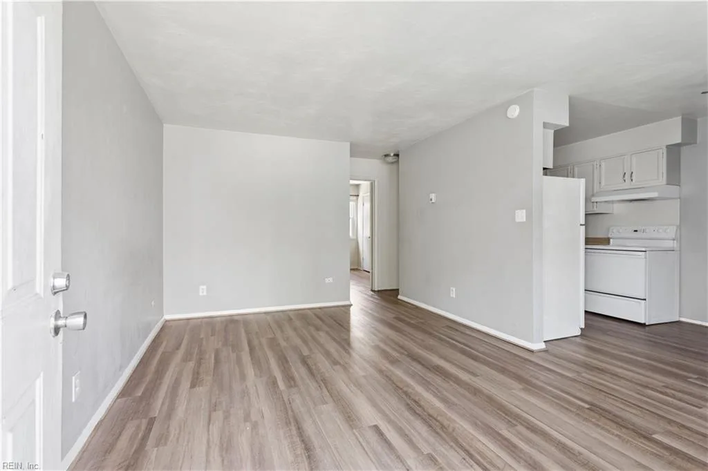 1423 E Ocean View AVE #2, NORFOLK VA 23503 - Photo 5