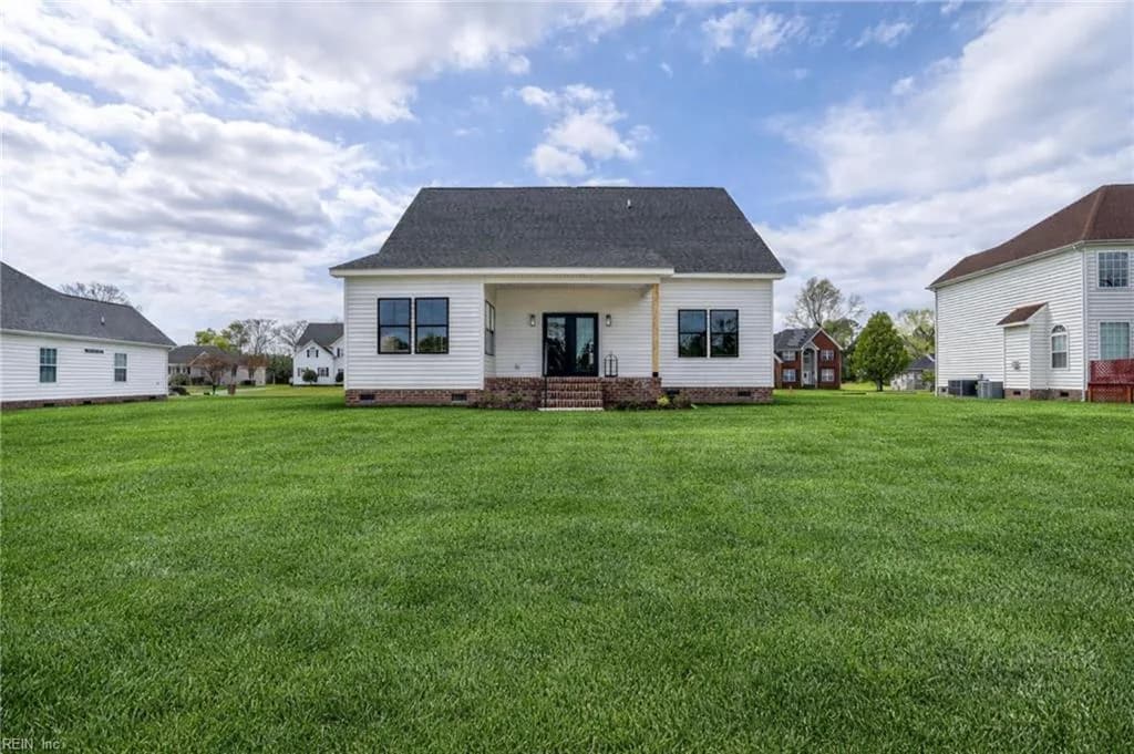 109 Queens LN, FRANKLIN VA 23851 - Photo 3