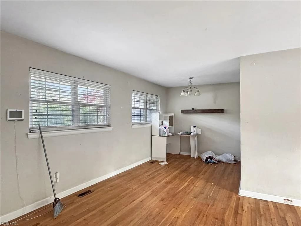 3633 Kevin DR, NORFOLK VA 23518 - Photo 4