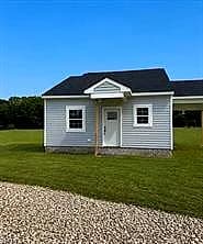 3840 Hunter LN, HAYES VA 23072 - Photo 3