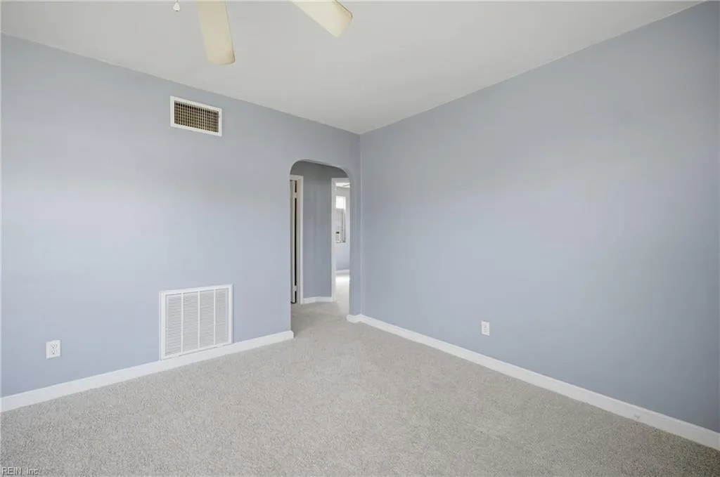 853 W 43rd ST, NORFOLK VA 23508 - Photo 5