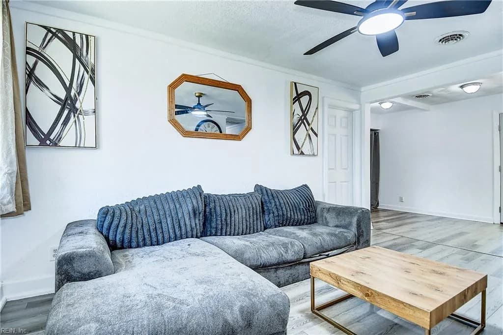 418 Gloucester AVE, PORTSMOUTH VA 23702 - Photo 3