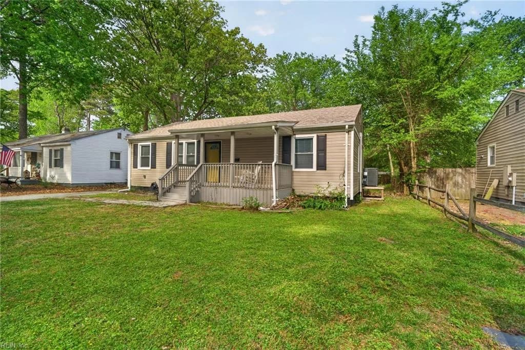 119 Rosewood Dr, Hampton, VA 23669, USA - Main photo