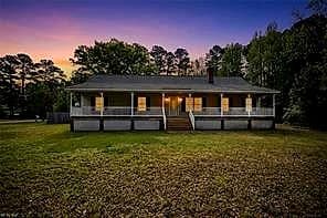 12127 Elizabeth Curtis LN, GLOUCESTER VA 23061 - Main photo