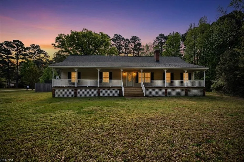 12127 Elizabeth Curtis LN, GLOUCESTER VA 23061