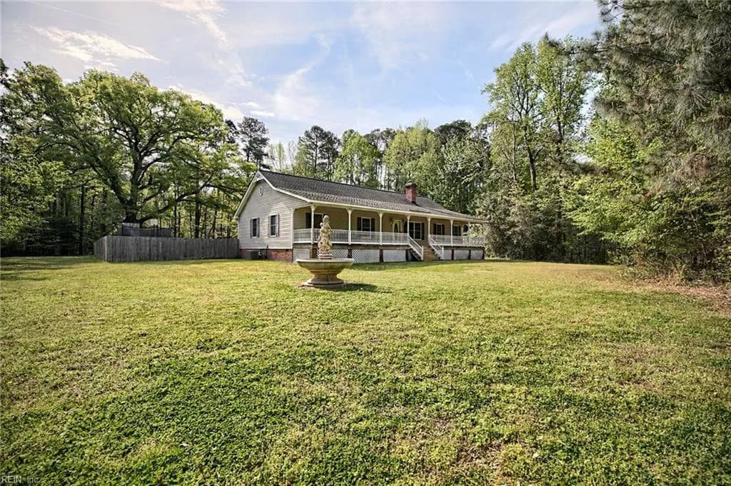 12127 Elizabeth Curtis LN, GLOUCESTER VA 23061 - Photo 4