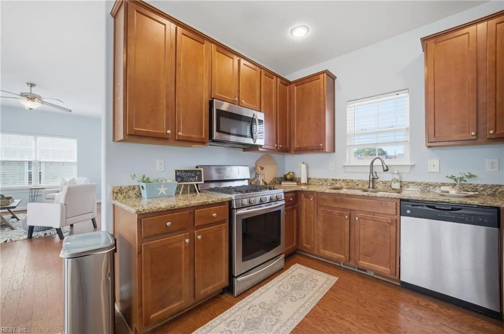 518 Norfolk AVE #B, VIRGINIABEACH VA 23451 - Photo 3