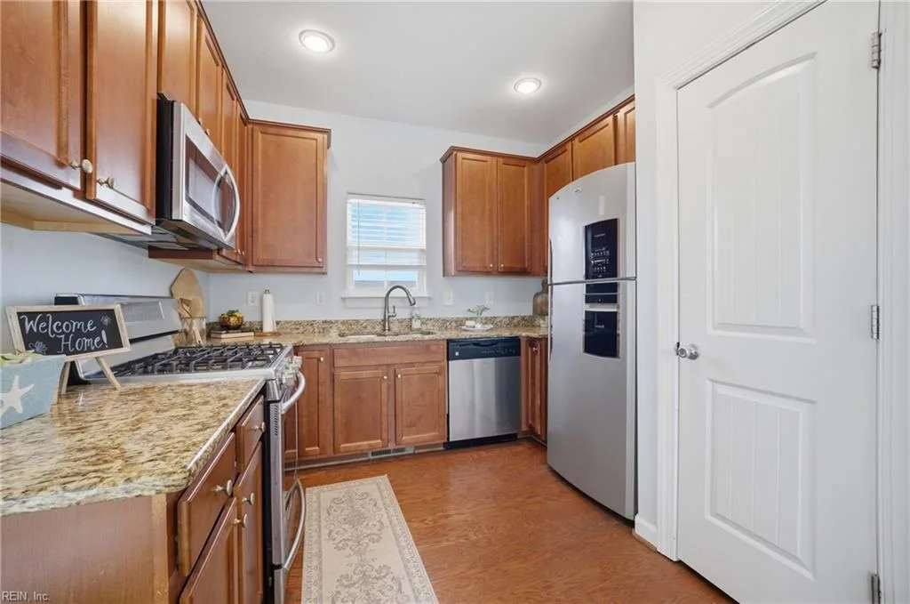 518 Norfolk AVE #B, VIRGINIABEACH VA 23451 - Photo 4