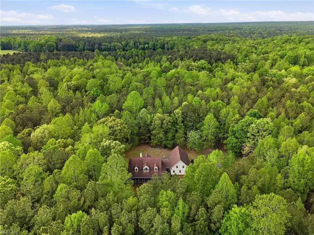 13265 Coulbourn RD, SALUDA VA 23149 - Photo 5