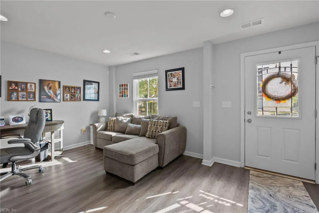 364 Spring Hill PL, SMITHFIELD VA 23430 - Photo 5