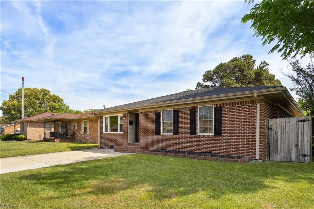 2121 Effingham ST, PORTSMOUTH VA 23704 - Photo 4