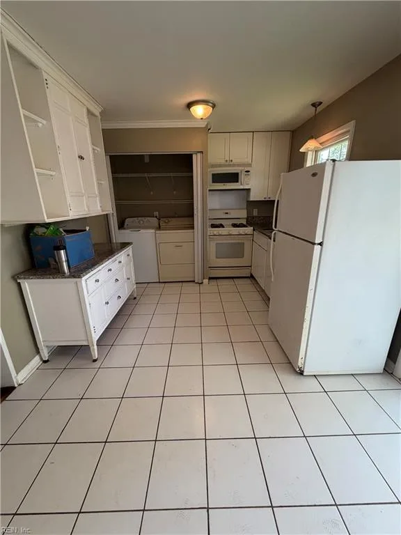 418 Hunlac AVE, HAMPTON VA 23664 - Photo 5