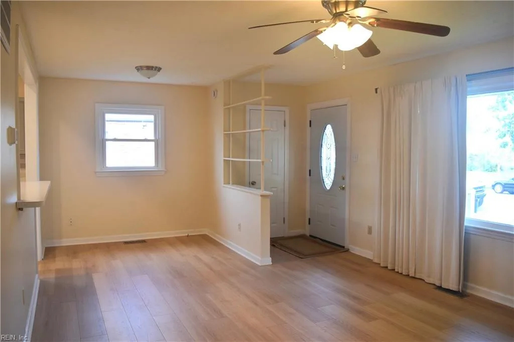1517 Slater AVE, HAMPTON VA 23664 - Photo 3