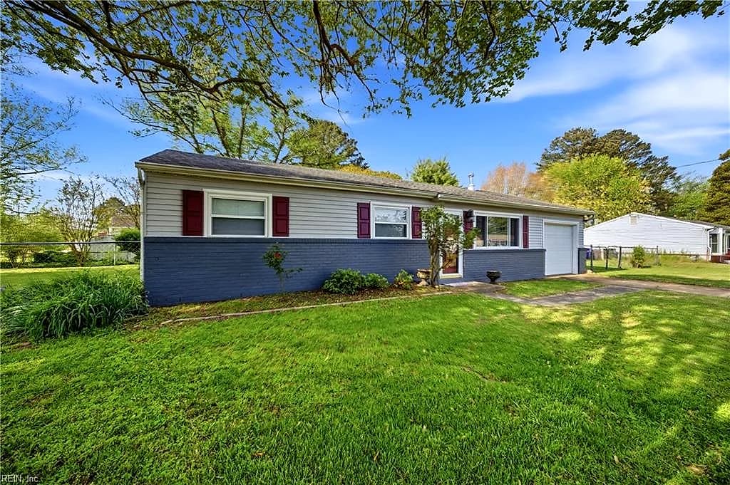 2833 Country Club DR, SUFFOLK VA 23435 - Main photo