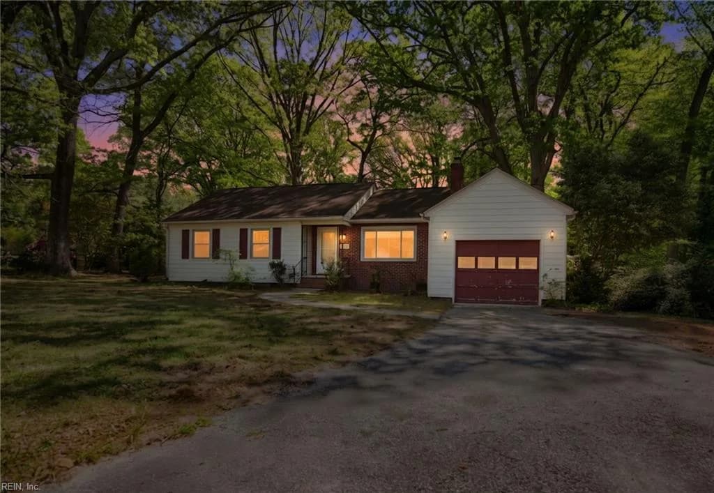 211 Shoe LN, NEWPORTNEWS VA 23606 - Photo 3