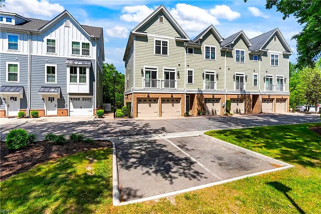 426 Westport ST, Norfolk — 3 bed Residential, 1,988 sqft