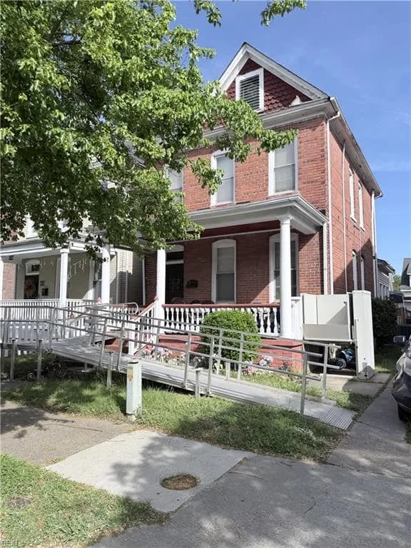208 W 37th ST, NORFOLK VA 23504 - Photo 3