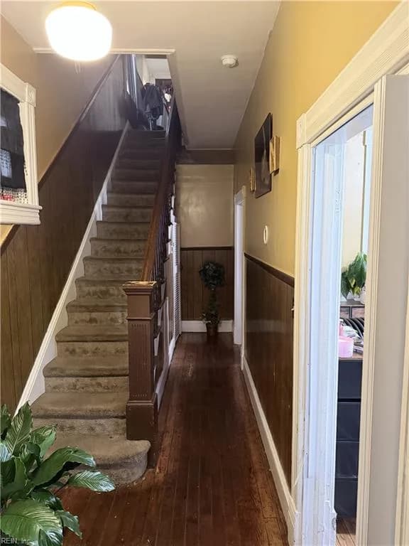 208 W 37th ST, NORFOLK VA 23504 - Photo 5
