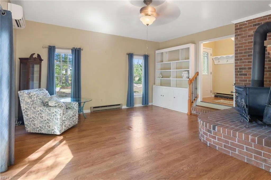 6931 Knoll Bay LN, GLOUCESTER VA 23061 - Photo 5