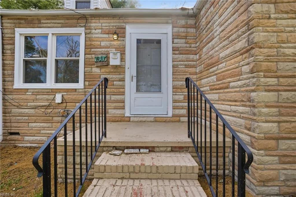 1305 W Norcova DR, NORFOLK VA 23502 - Photo 5