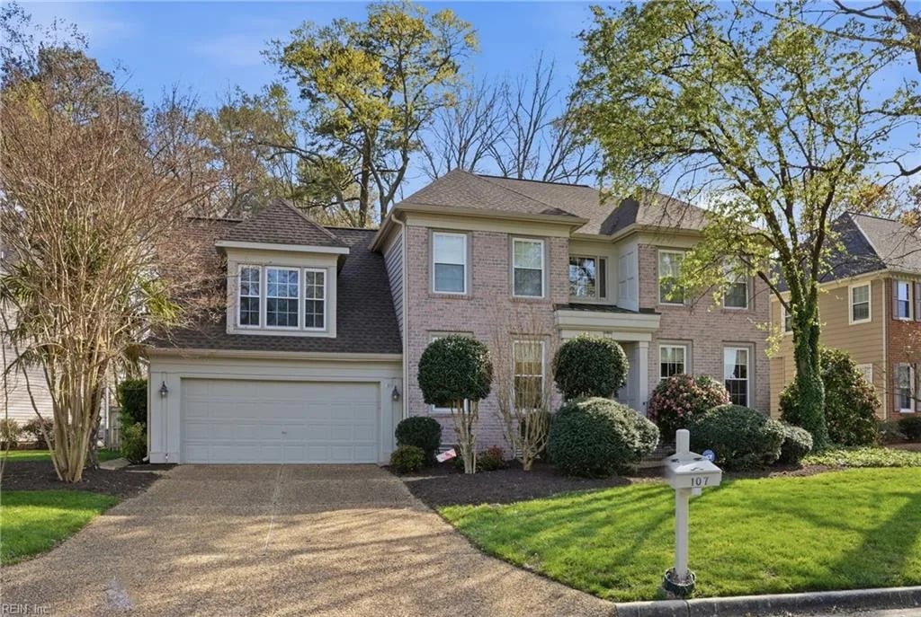 107 Crosspointe CT, Yorktown — 4 bed Residential, 2,758 sqft