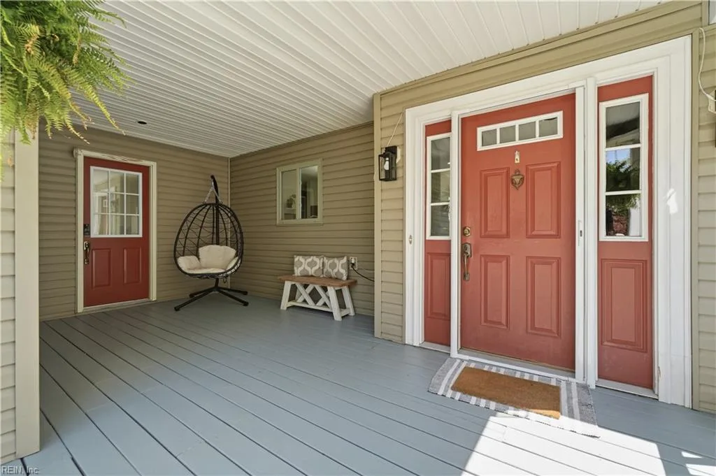 117 Larchwood RD, YORKTOWN VA 23692 - Photo 5