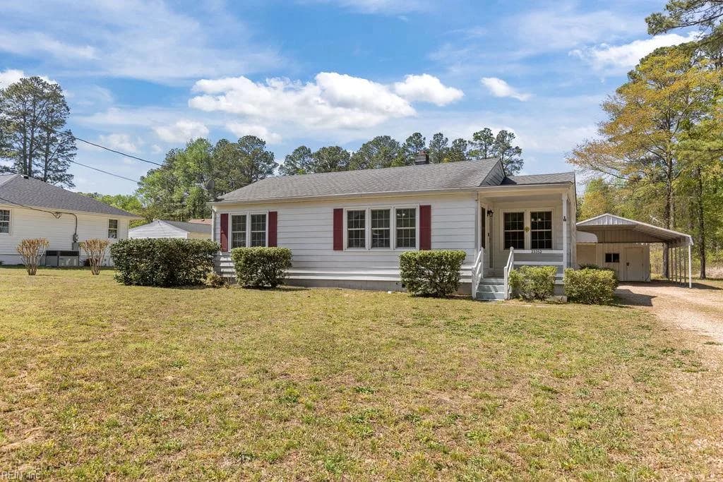 23352 Grant ST, COURTLAND VA 23837 - Photo 2