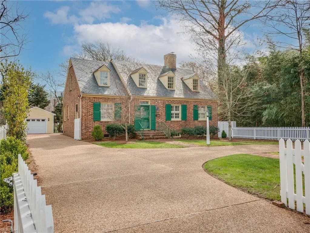 321 Henry ST N, WILLIAMSBURG VA 23185 - Photo 3