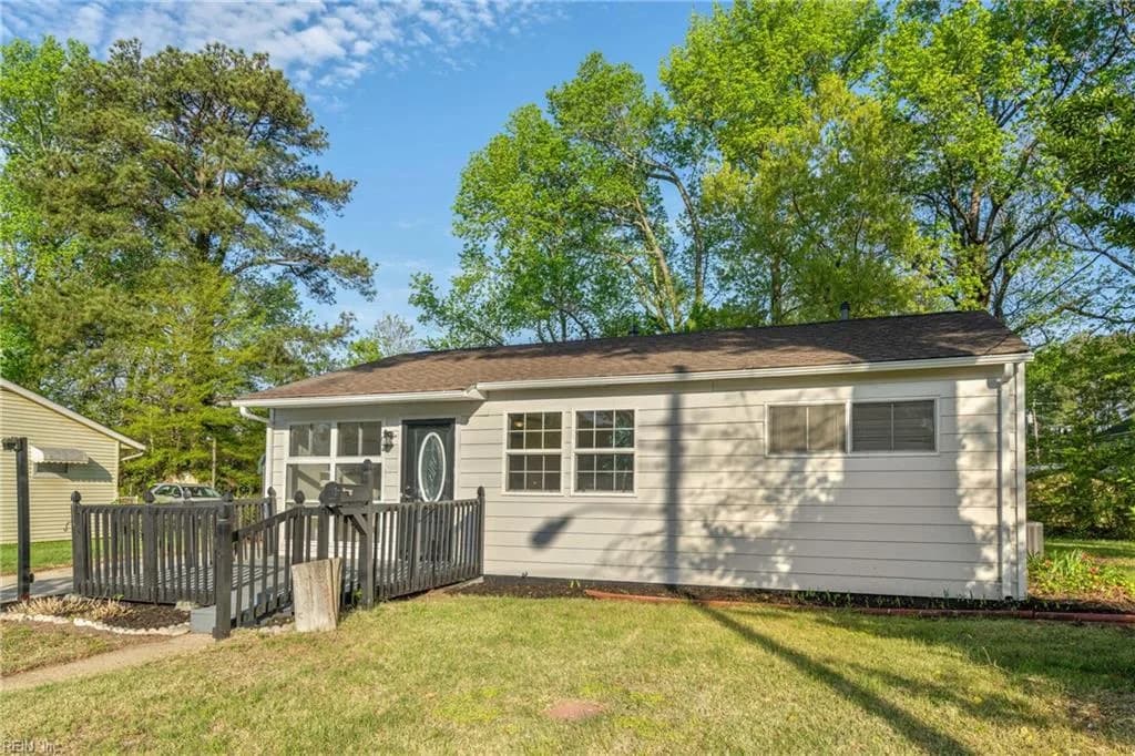 119 York DR, PORTSMOUTH VA 23702 - Photo 3