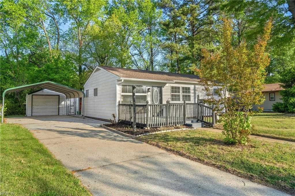 119 York DR, PORTSMOUTH VA 23702 - Photo 4