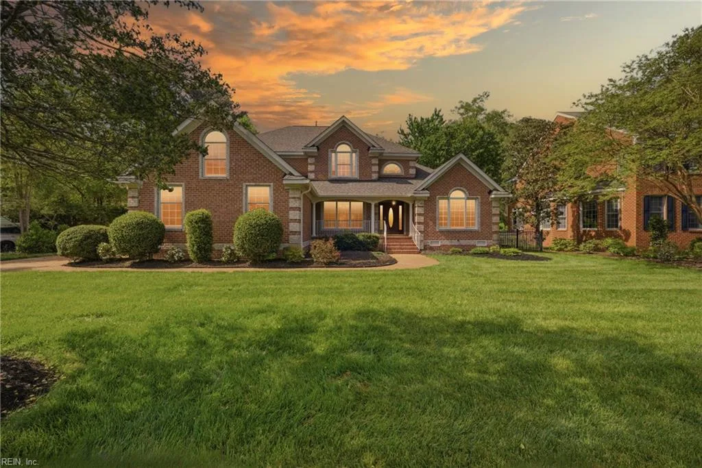 113 Tern CT, Yorktown — 4 bed Residential, 4,105 sqft