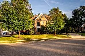 1507 Burrowin DR, Chesapeake — 5 bed Residential, 4,193 sqft